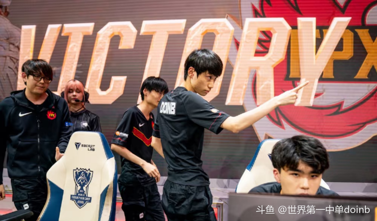 包含FNC翻盘FPX，Doinb操刀奇招英雄翻盘顶尖较量半决赛，技惊四座的词条