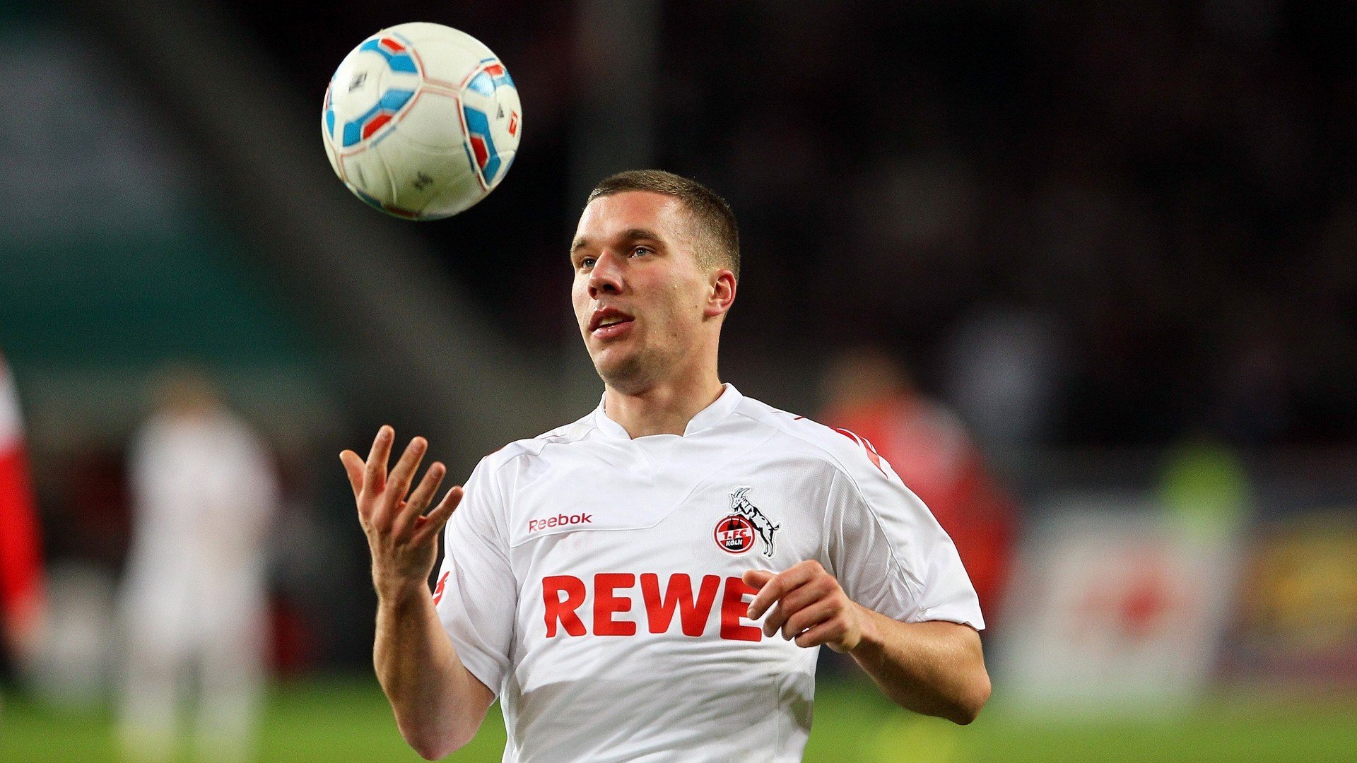 窒息时刻的两种英雄主义，从哥伦比亚的绝地反击，到库尔图瓦的一夫当关