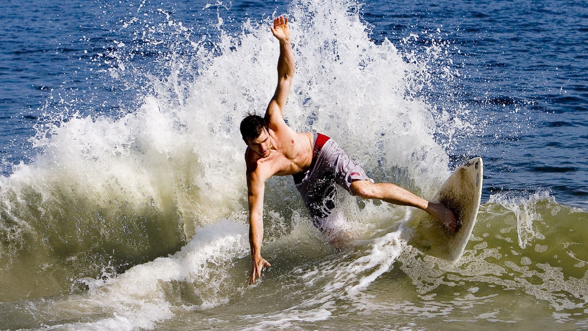 开云体育平台APP-爱德华兹独舞引爆全场！勇士轻取浙江队，超新星个人能力完美绽放